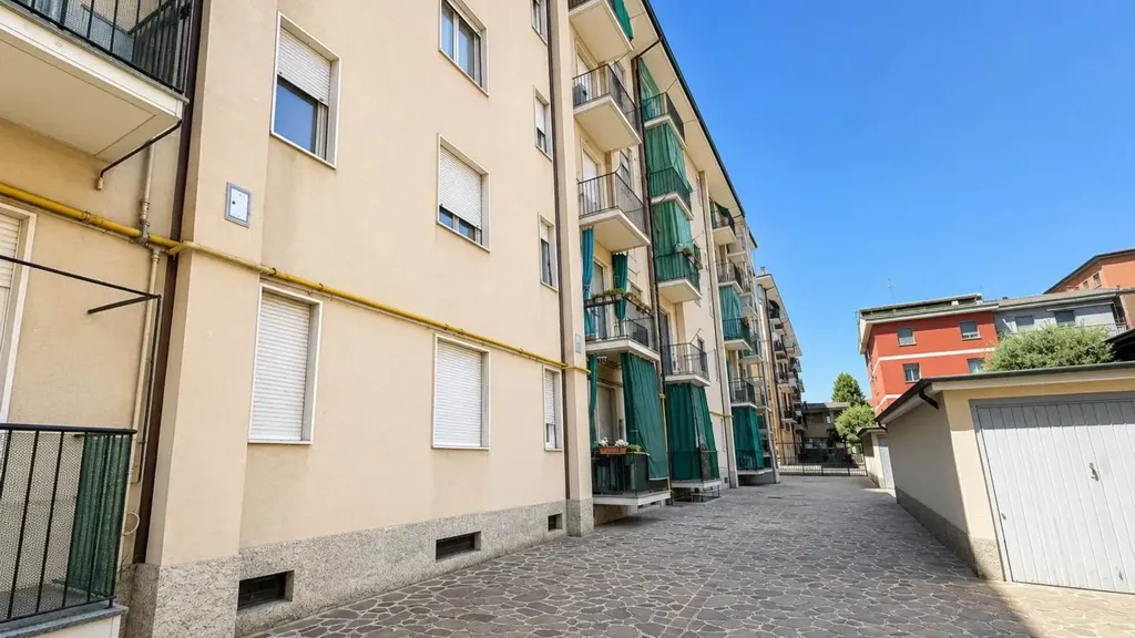 Exterior - Bright Two-Bedroom Apartment in Pioltello
