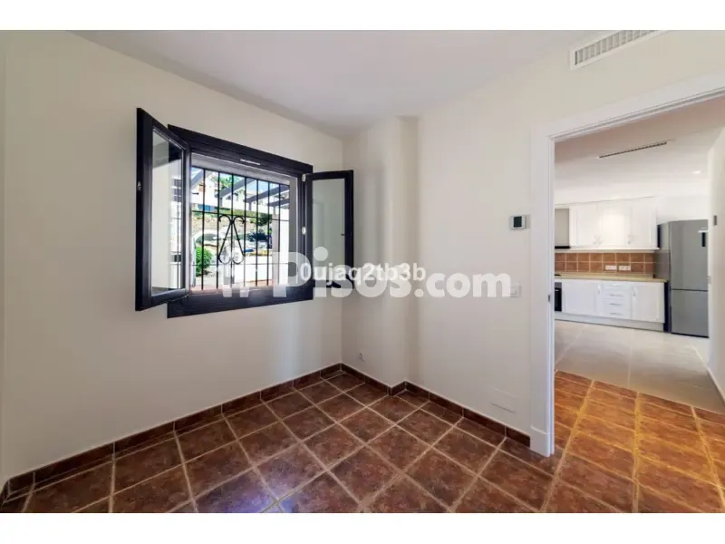 Entrée - Corner Adosada with Garden in El Paraíso