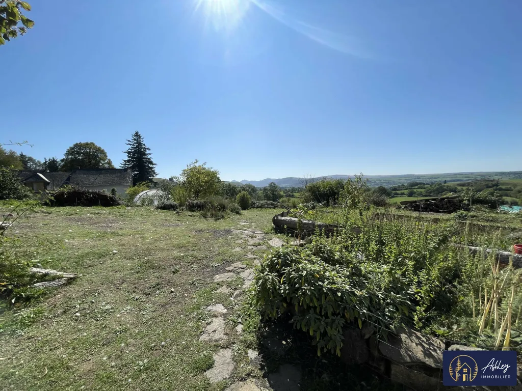 Jardin - Maison de Charme avec Vue Panoramique au Cantal