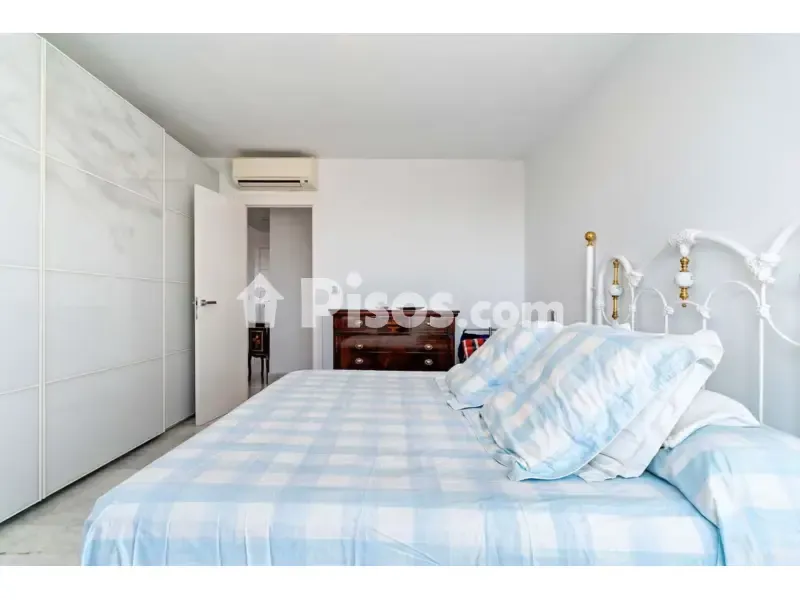 Chambres - Modern Apartment with Balcony in Almería