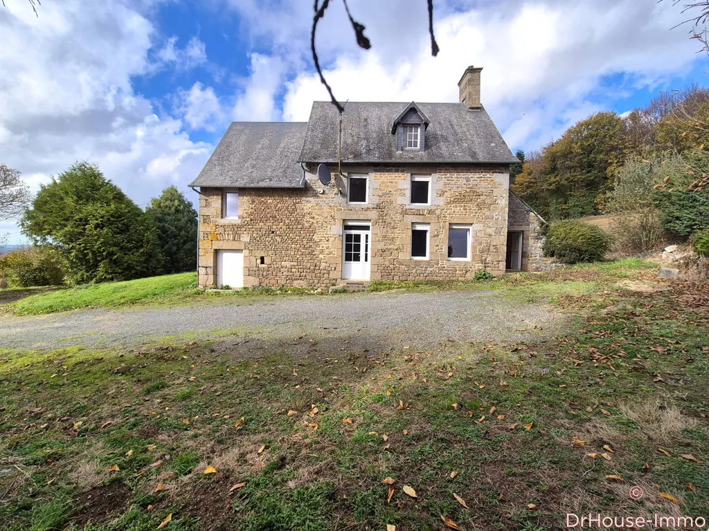 Extérieur - Maison en Pierres avec Vue Campagne à Saint-Pois