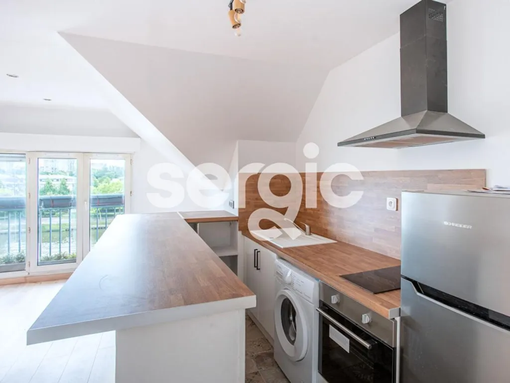 Cucina - Studio with River View in Pontoise