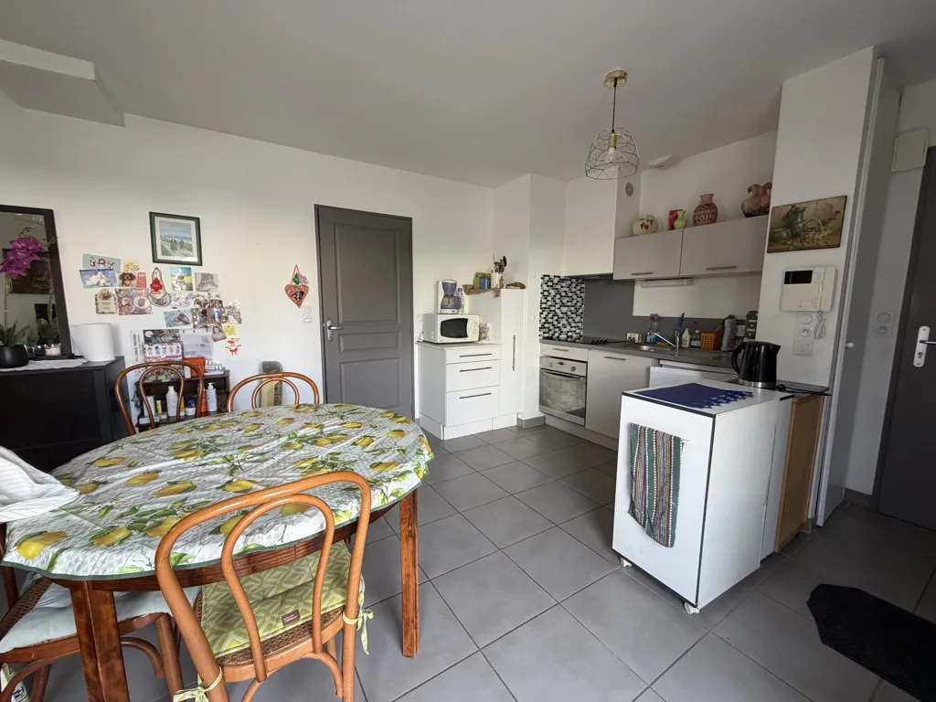 Cucina - 2-Bedroom House with Private Garden in Langueux