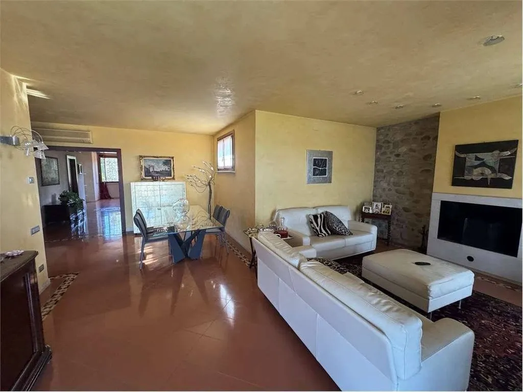 Elutuba - Luxury Villa with Pool in Volta Mantovana