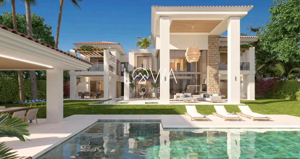 Piscine - Plot with Development Potential in Casares