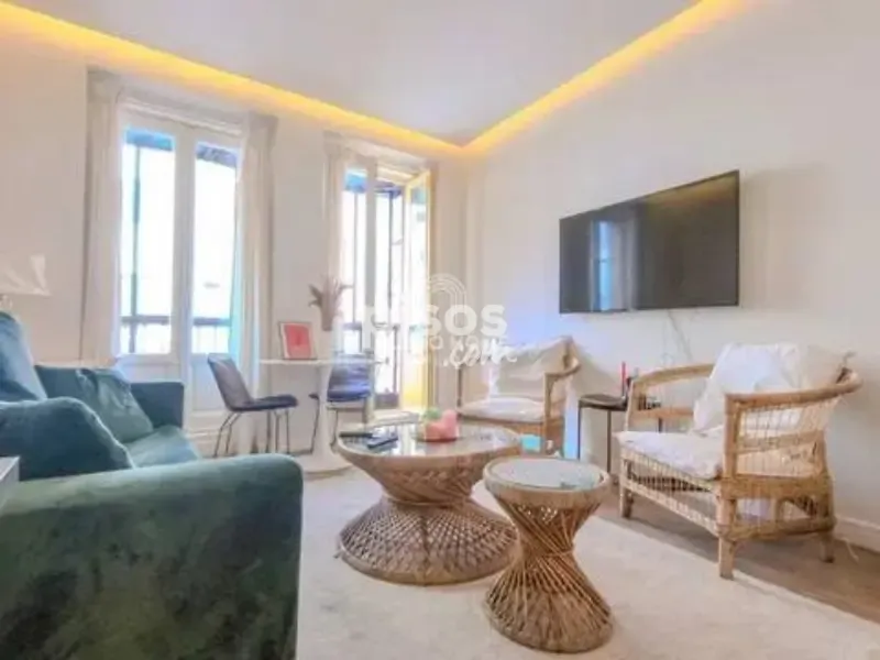 Living Room - Apartment with Balcony in Calle Mayor, Madrid