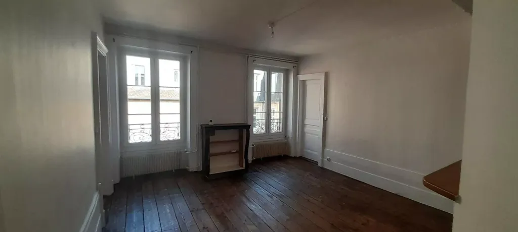 Toad - Bright Attic Apartment near Place Pasteur, Besançon