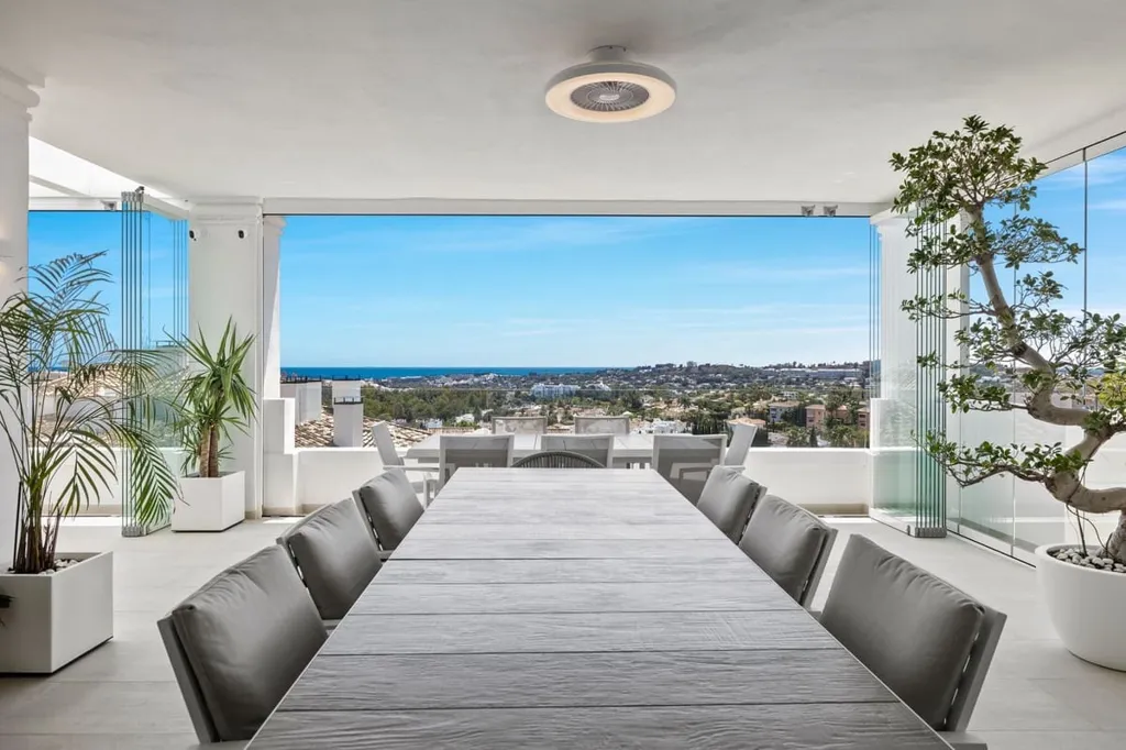 Terrazza - Luxury Apartment with Sea View in Marbella