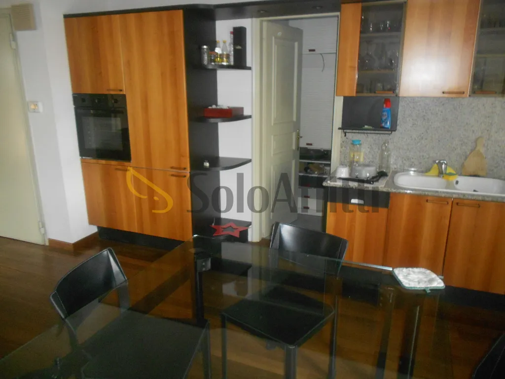 Cuisine - Armed 4-Bed Apartment with Terrace in Piazze