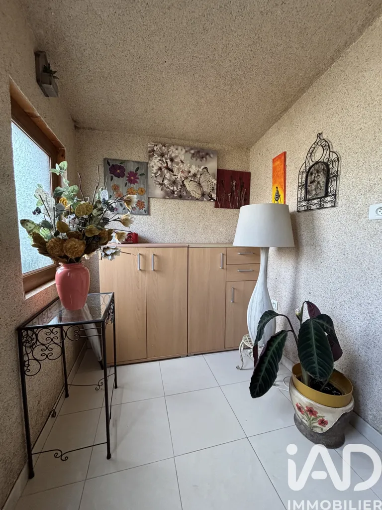 Utility Room - House with Pool and Spa in Chantenay-Saint-Imbert