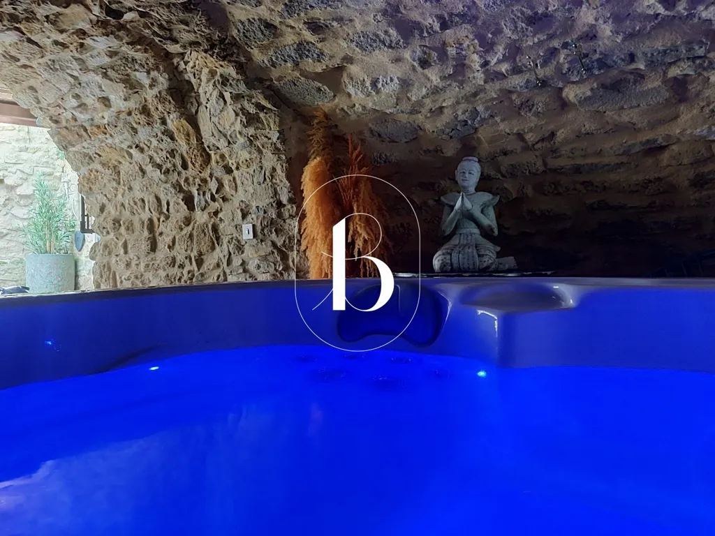 Salles de bain - Maison de Village Rénovée avec Terrasse à 15 km d'Uzès