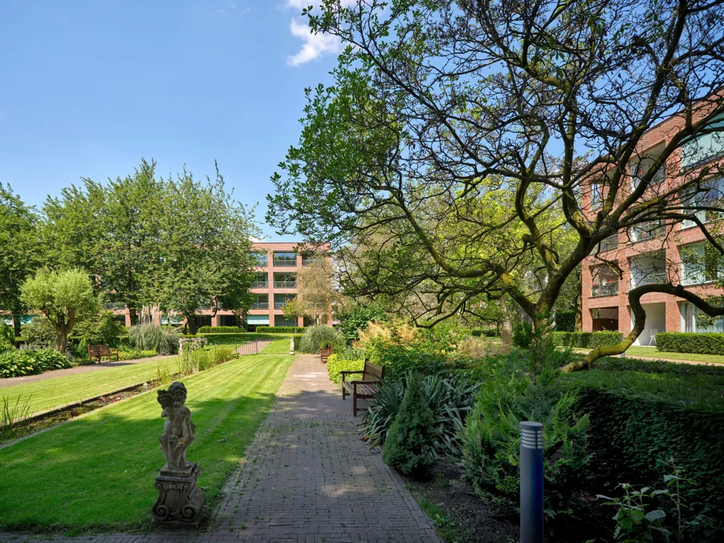 Garden - Waterfront Apartment with Balcony in Tilburg