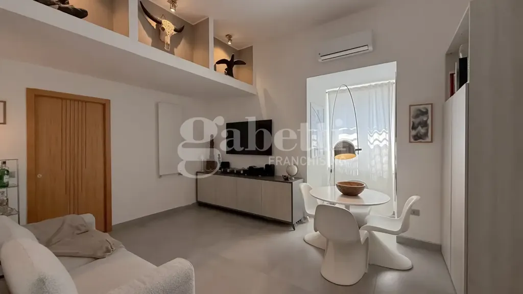 Séjour - Bright Trilocale with Park View in Naples