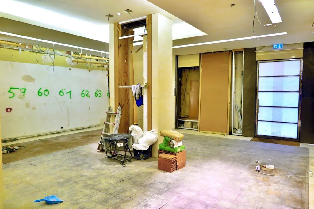 Pièces - Commercial Space with Prime Location in Valencia