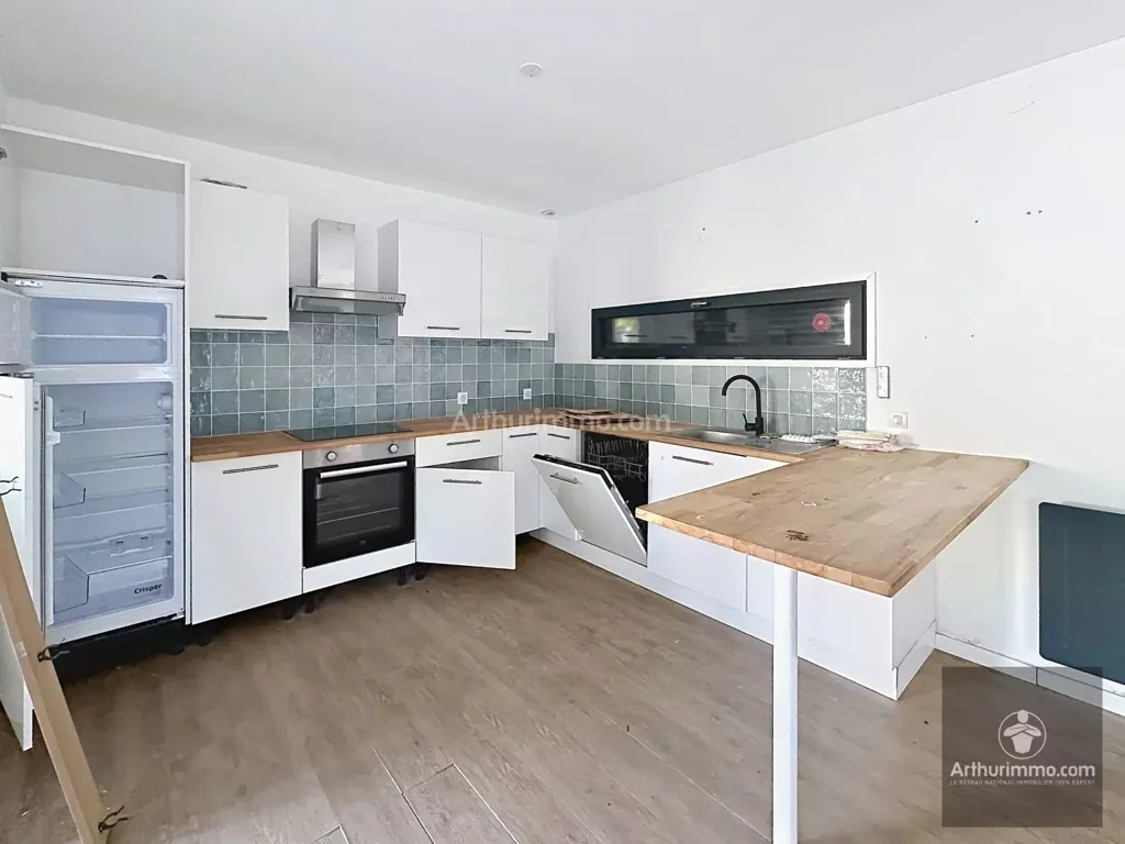Cuisine - Maison en Pierre avec Piscine à Saint-Jean-Saint-Maurice