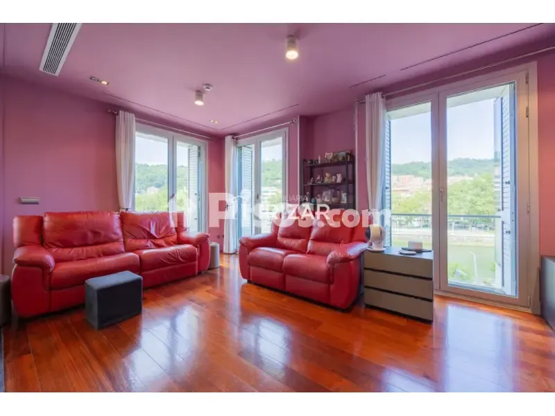 Elutuba - Apartment with River Views in Abando Ensanche