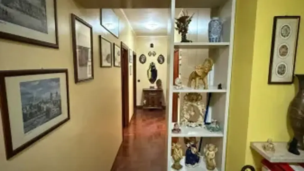 hallway_entrance