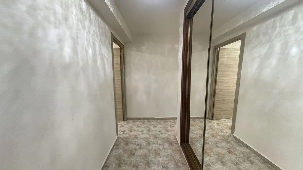 hallway_entrance