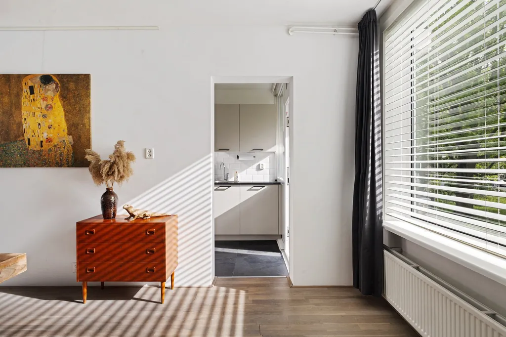 Kabinet - Galerijflat with Balcony in Quiet Green Area