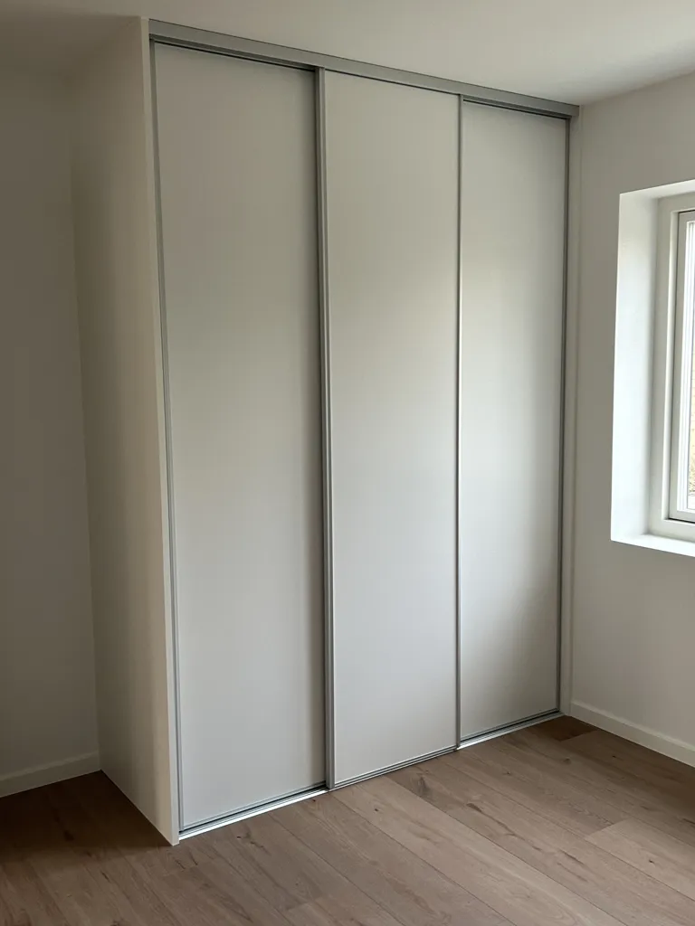 Stanze - 3-Bedroom Terrace House in Løsning