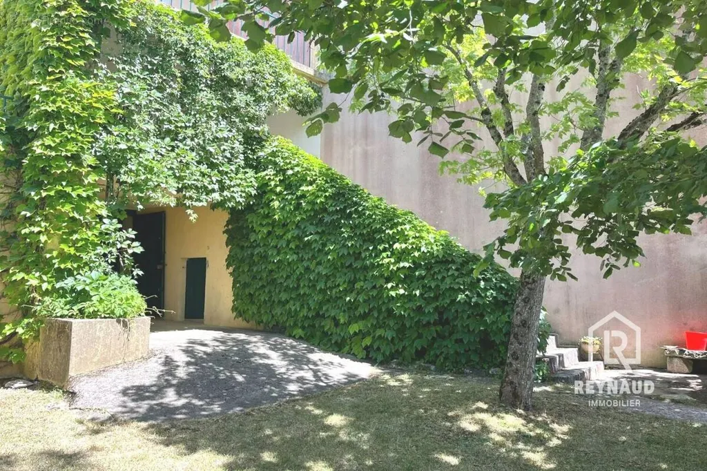 Garden - Charming Stone House with Garden in Le Caylar