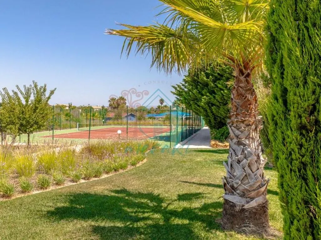 Jardin - Luxury Hotel with Resort Amenities in Espiche