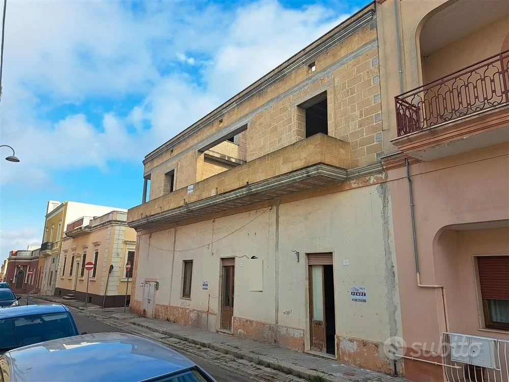Extérieur - Unfinished House with Balcony near Alezio