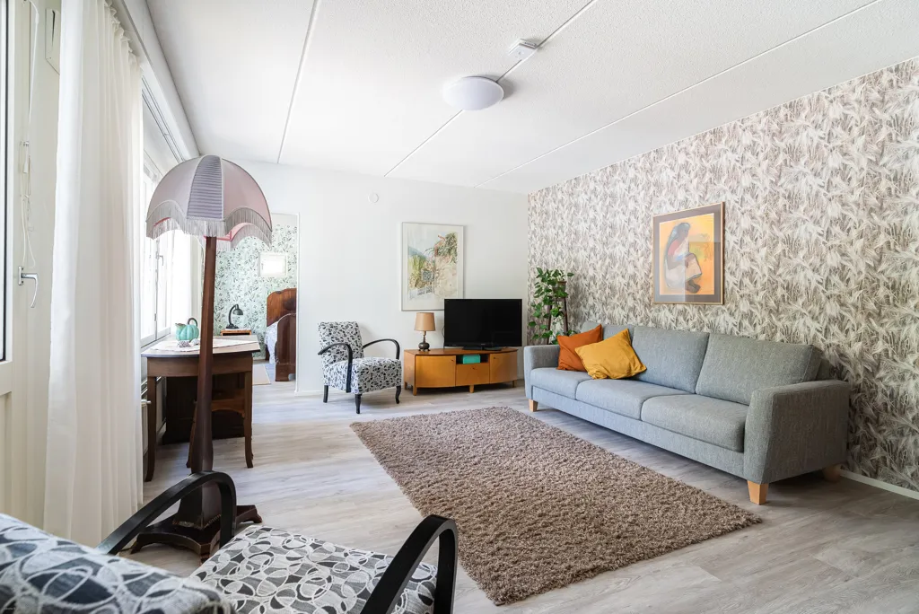 Elutuba - Bright Apartment with Balcony in Hyvinkää