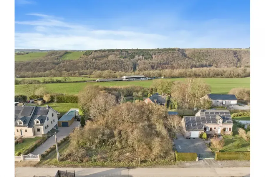 Vue aérienne - Terrain à bâtir dans un lotissement calme à Ferrières