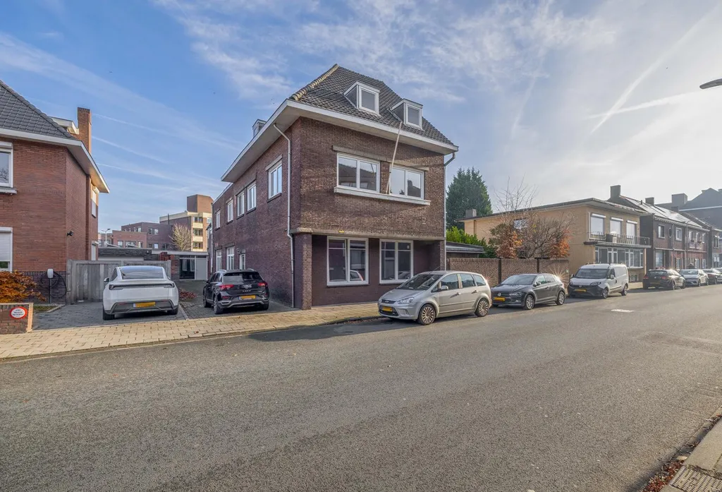 Välivaade - Spacious Attic Flat with Terrace in Tegelen