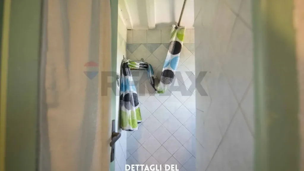 Salles de bain - Rustic Trilocale with Countryside View in Roccastrada