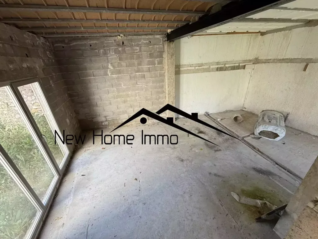 Toad - Luxury Villa with Pool Potential in Marseille