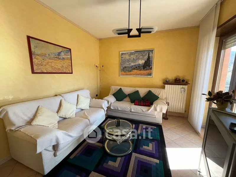 Elutuba - Rearranged Apartment with Balcony in Tito