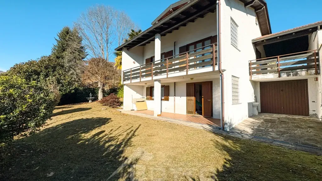 Välivaade - Independent House with Lake View in Pettenasco