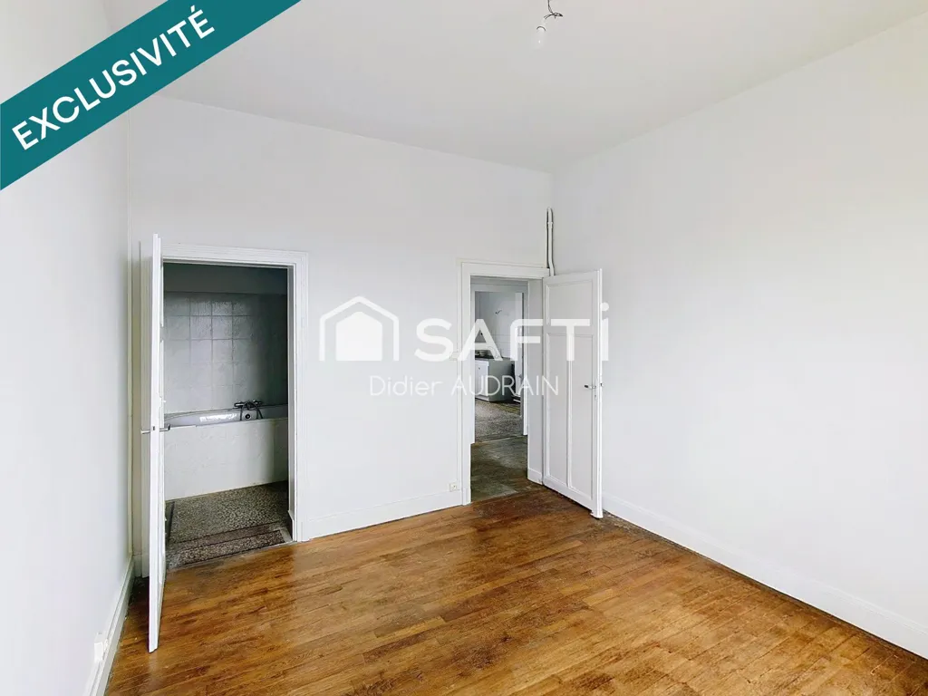 Toad - Bright Apartment with Marble Fireplace in Montluçon