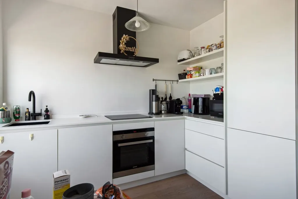 Cuisine - Appartement Rénové avec Garage à Lier