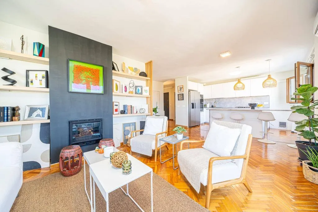 Elutuba - Renovated Apartment with Balcony in La Bonanova