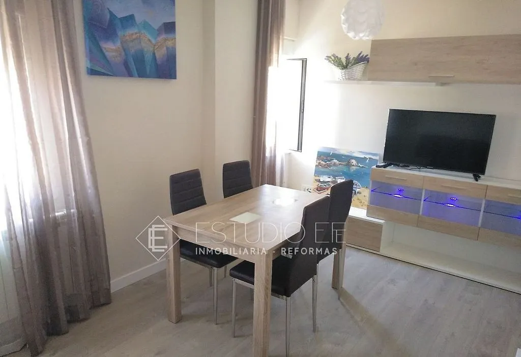 Salle à manger - Furnished Flat with Central Heating in Salamanca