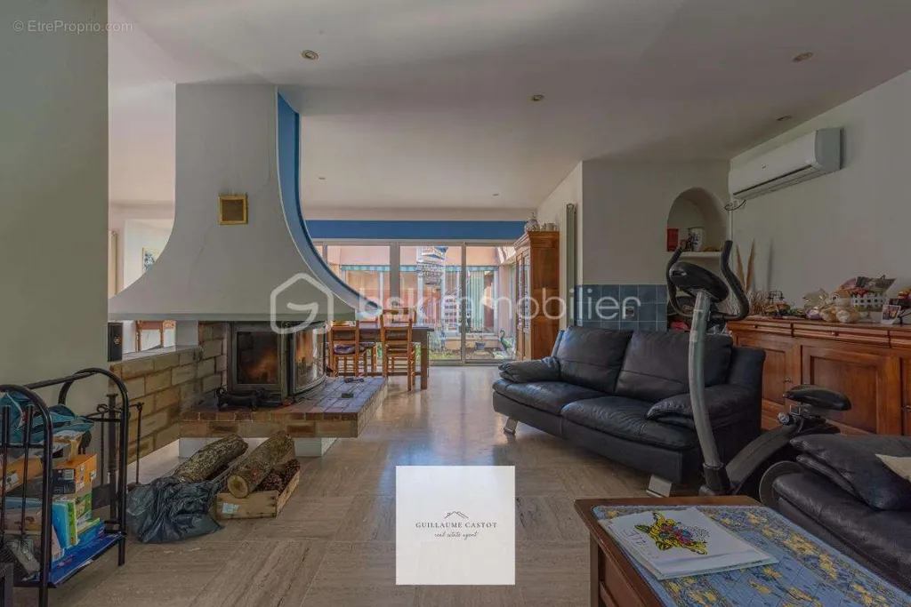Séjour - Villa d'Architecte avec Piscine et Parc Arboré