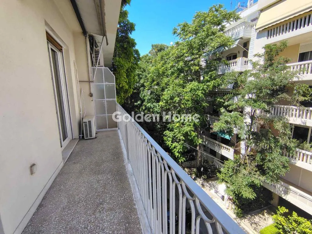 Balcony - Bright Apartment with Balcony in Green Area