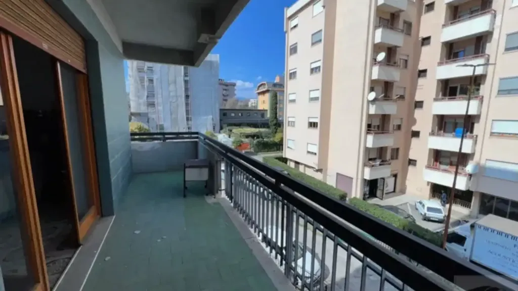 Balcon - Spacious Apartment with Dual Entrance in Rende