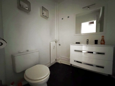 Baños - Apartment with Private Parking in Limoges
