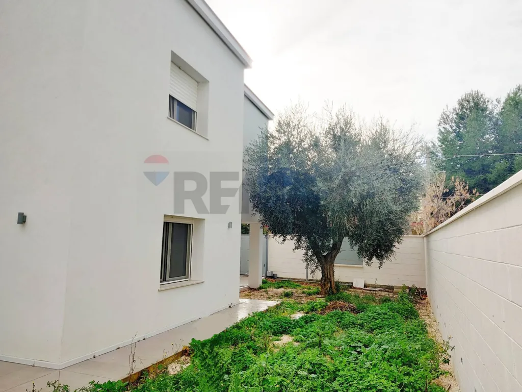 Jardin - Rustic Villa with Solar Panels in Manfredonia