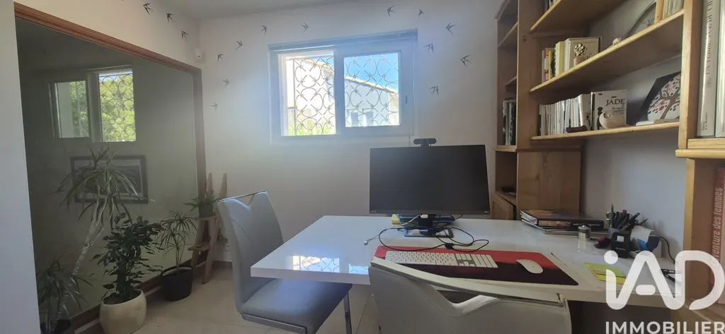 Bureau - Maison Rénovée avec Piscine au Crès