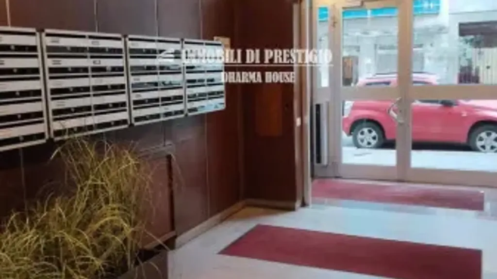 hallway_entrance