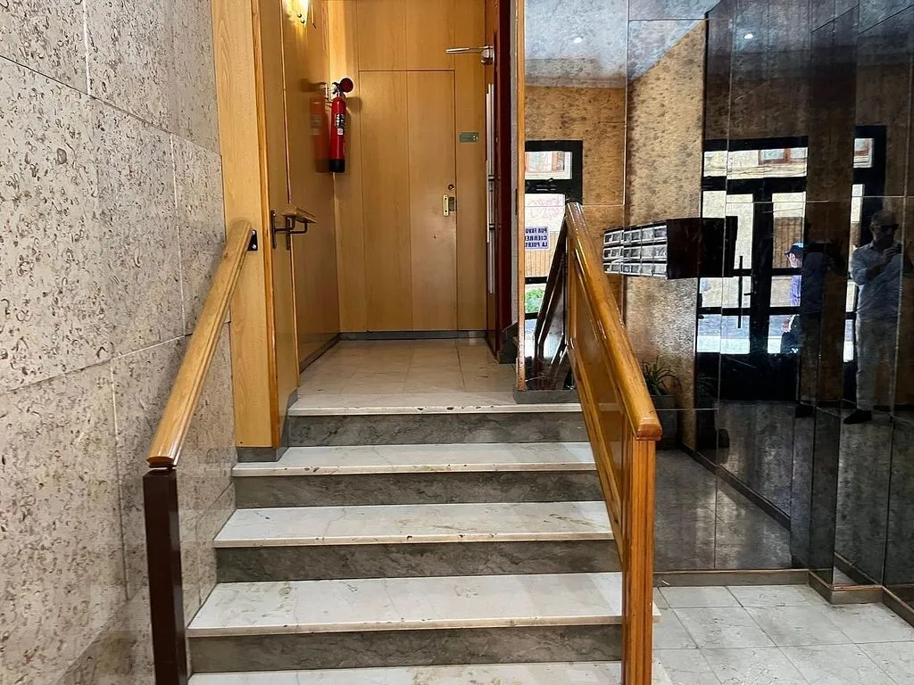 Hallway - Modernised Flat with Balcony in Almansa Centre