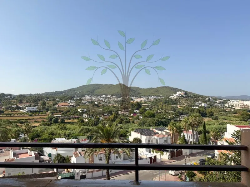 Rõdu - Spacious Apartment with Sea Views in Santa Eulalia