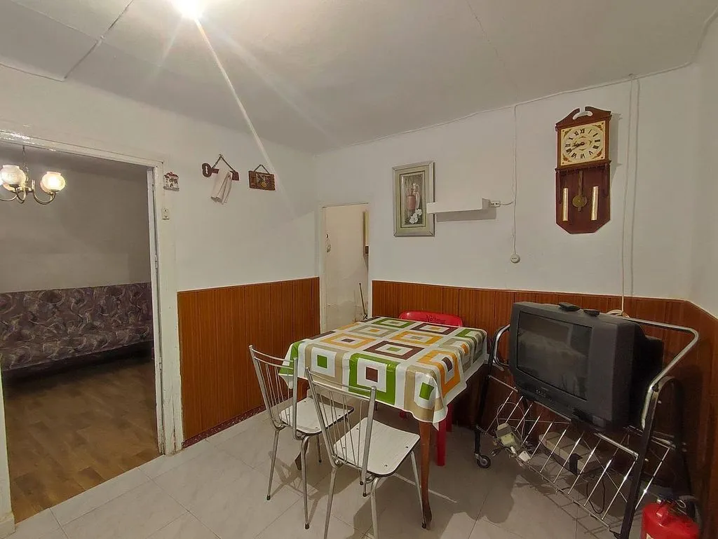 Söögituba - Rustic House with Patio in Puente Duero