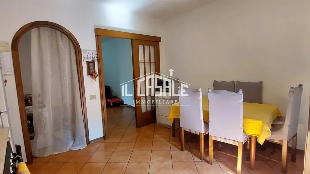 Salle à manger - Quadrilocale with Balcony in Londa