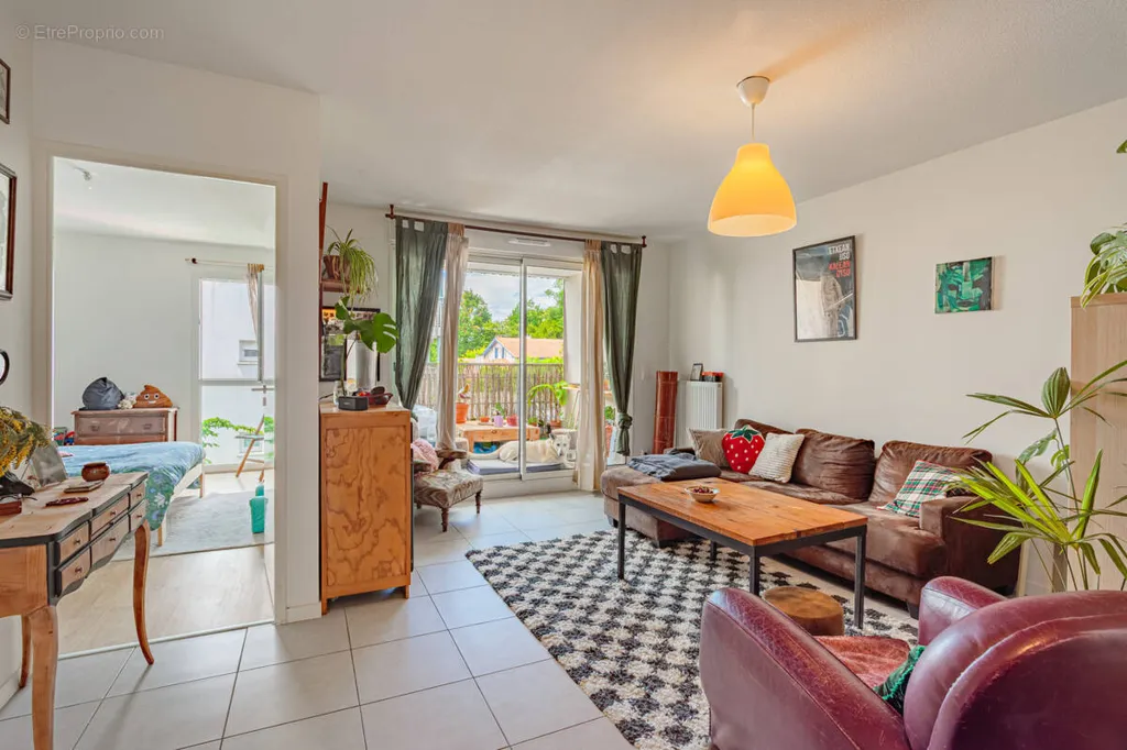 Séjour - Appartement T2 avec Terrasse à Saint-Martin-de-Seignanx